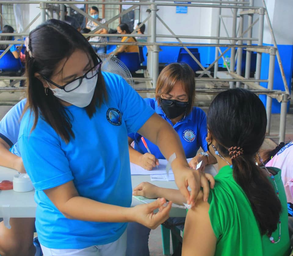 Pilar holds Mega Vaccination Day