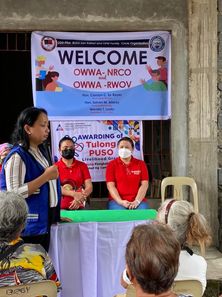 OWWA approves P800,000 Livelihood Grant to OFW Organization, NRCO Director awards the 1st Tranche